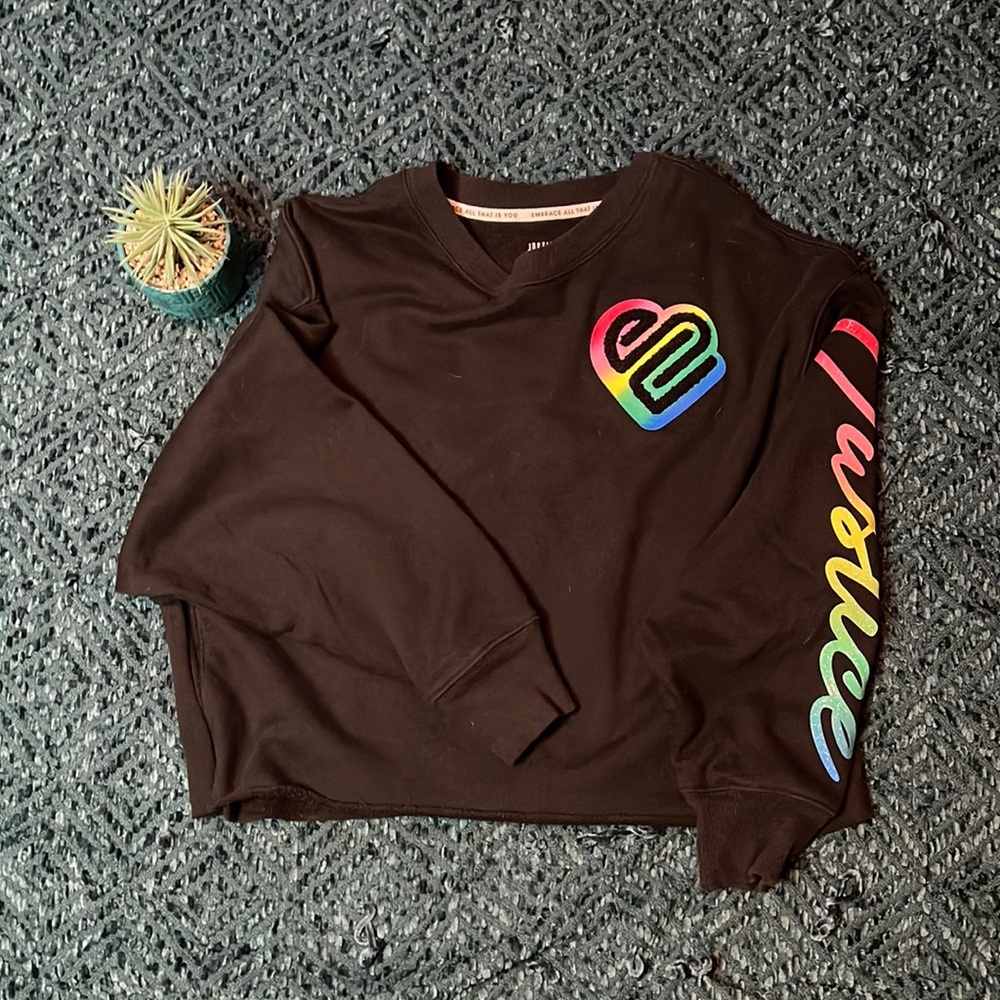 Cropped crewneck